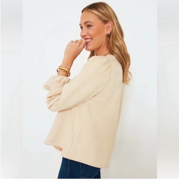 Tuckernuck Cream V-Neck Easton Blouse - Picture 3 of 11